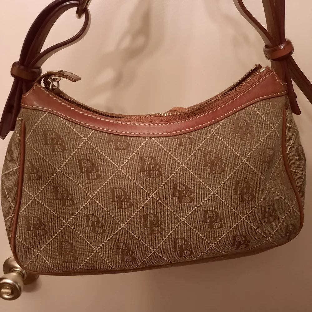 Dooney & Bourke Vintage purse - Picture 10 of 13